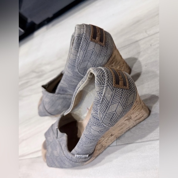 Toms Beige and Gray Wedge Shoes - Picture 4 of 5